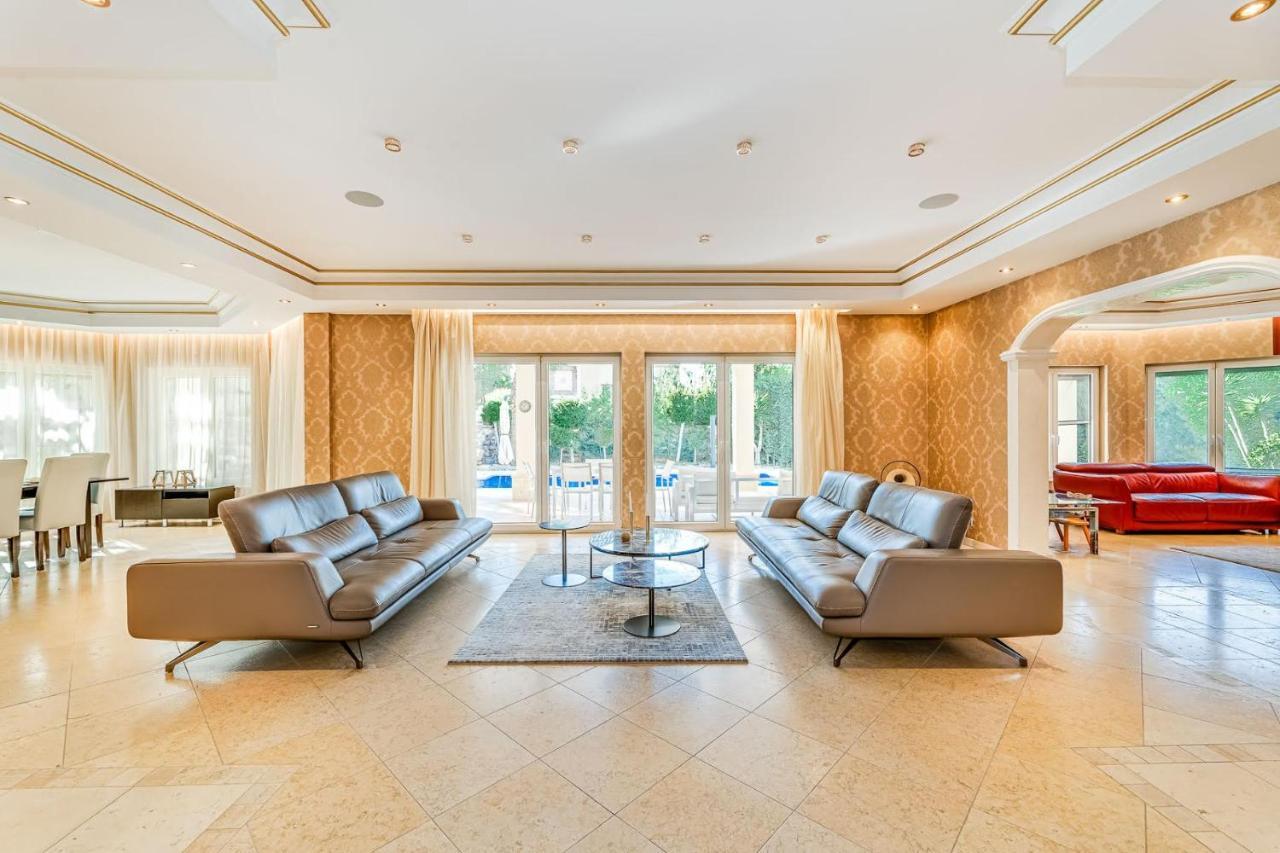 Villa Svim, Walking Distance To The Beach! ماربيا المظهر الخارجي الصورة