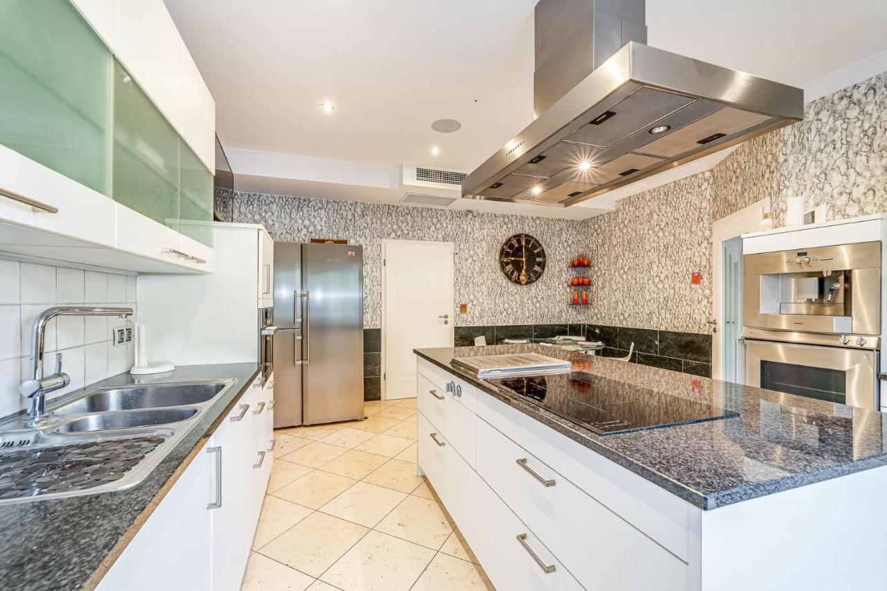 Villa Svim, Walking Distance To The Beach! ماربيا المظهر الخارجي الصورة