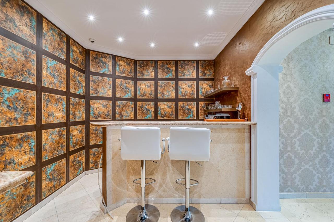 Villa Svim, Walking Distance To The Beach! ماربيا المظهر الخارجي الصورة