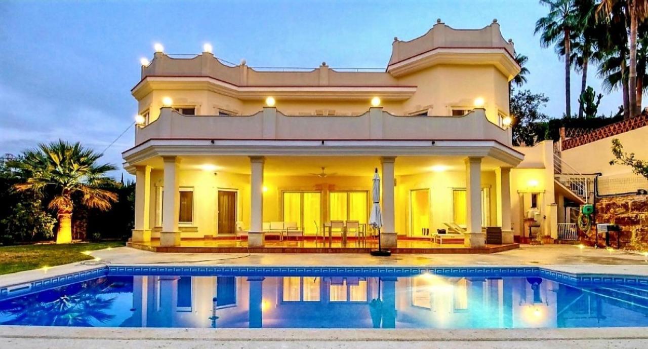 Villa Svim, Walking Distance To The Beach! ماربيا المظهر الخارجي الصورة