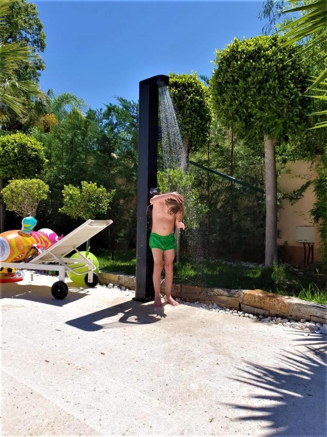 Villa Svim, Walking Distance To The Beach! ماربيا المظهر الخارجي الصورة