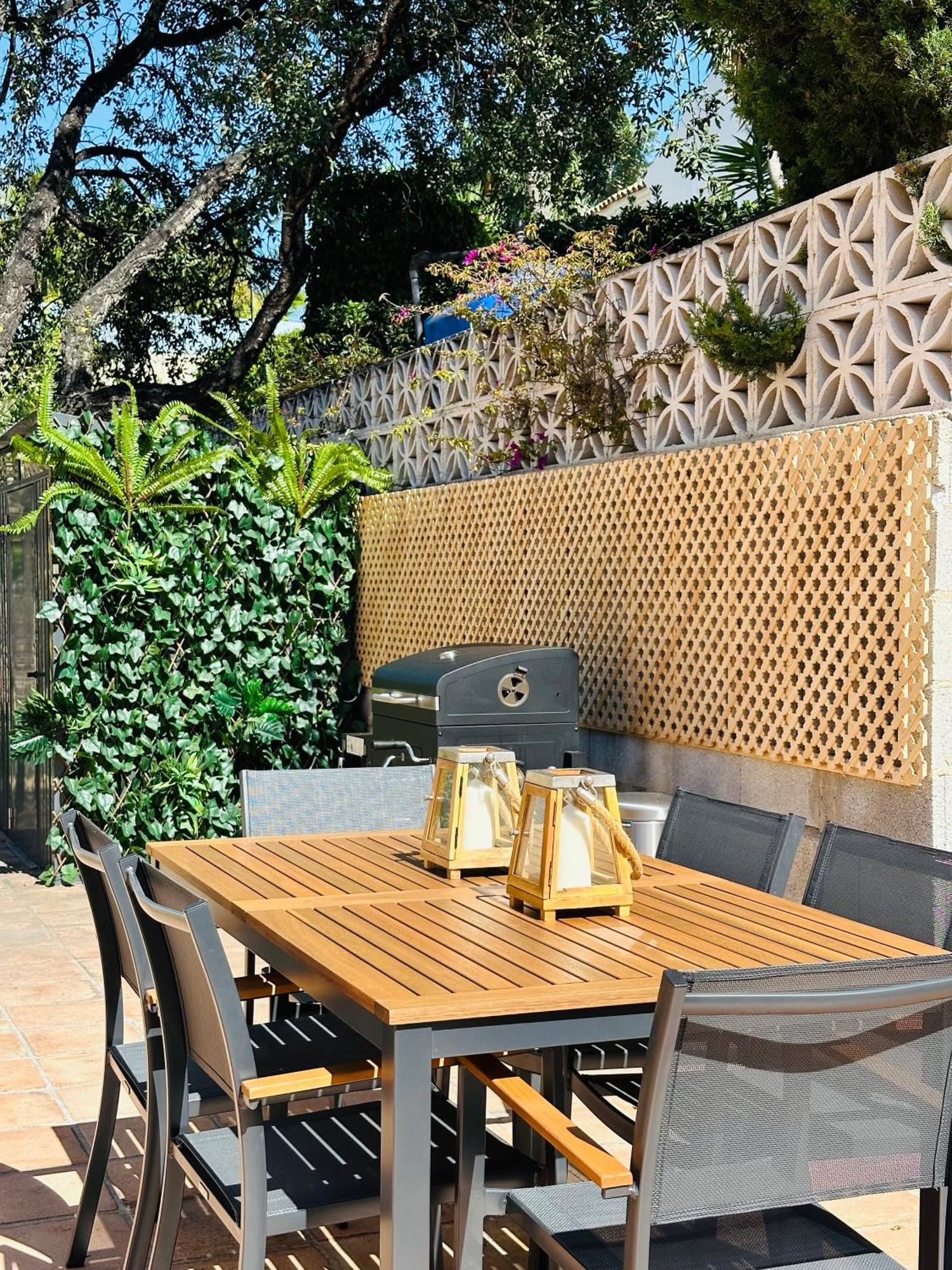 Villa Svim, Walking Distance To The Beach! ماربيا المظهر الخارجي الصورة